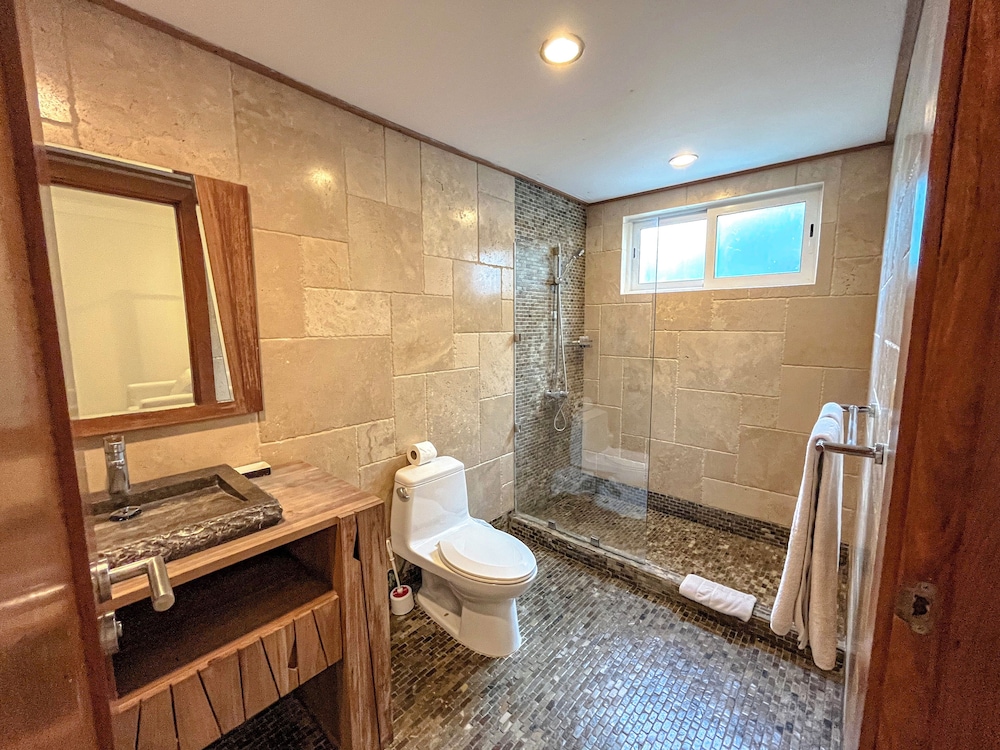 Deluxe Apartment, 2 Bedrooms, Balcony - Photo 11