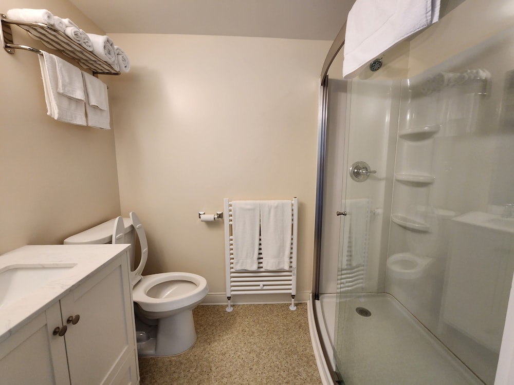 Room, 2 Queen Beds, Golf View, Ground Floor photo 3