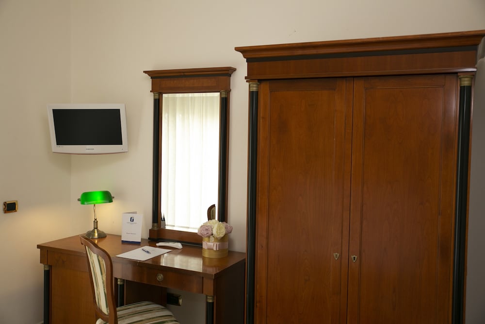 Double or Twin Room - Photo 1
