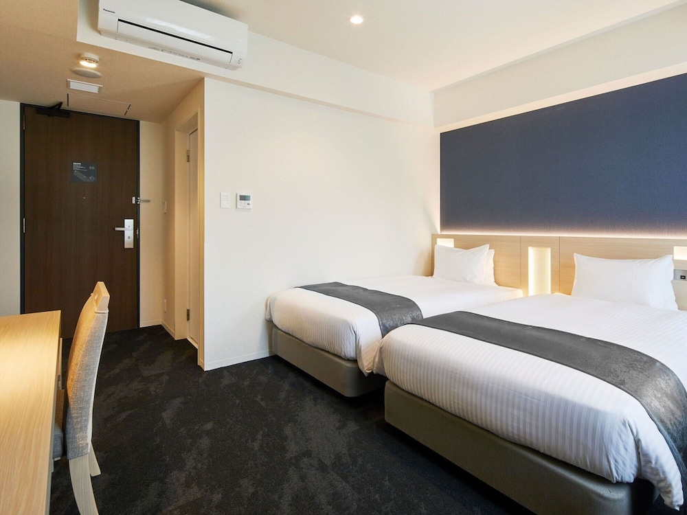 Twin Room, Non Smoking - Photo 5