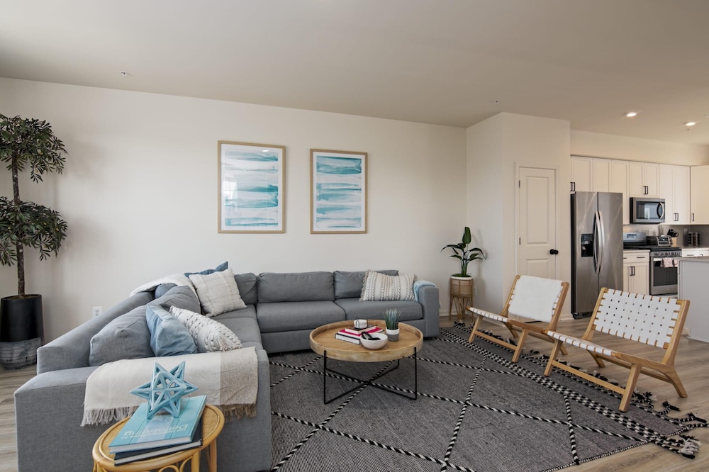 Apartment photo 2