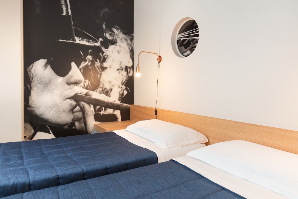 Superior Twin Room, 2 Twin Beds, Accessible photo 3