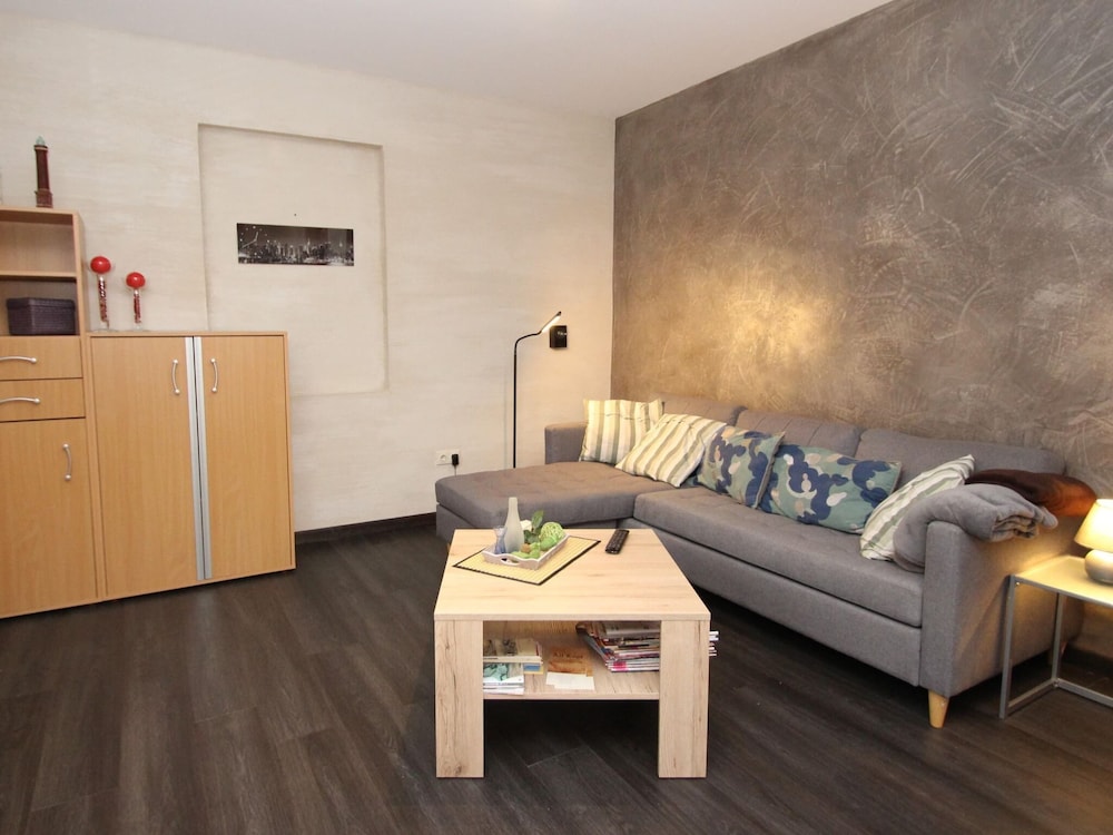 Apartment photo 2