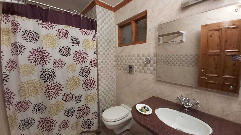 Superior Room, 1 Bedroom, Non Smoking, City View photo 2