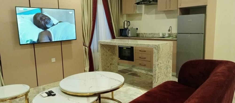 Presidential Apartment photo 3