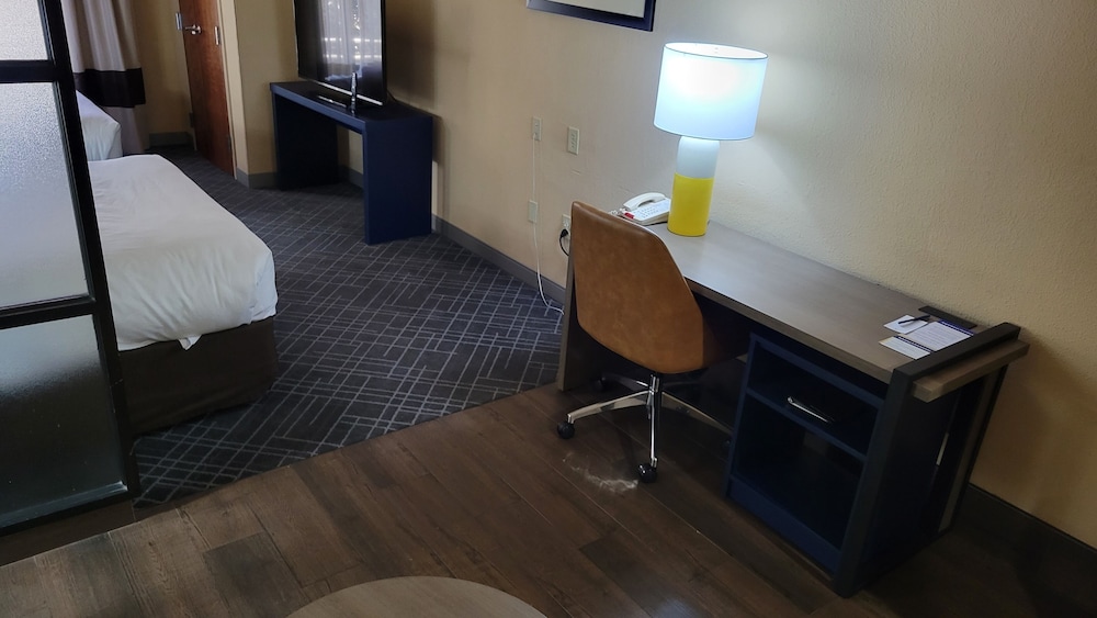 Suite, Non Smoking - Photo 21