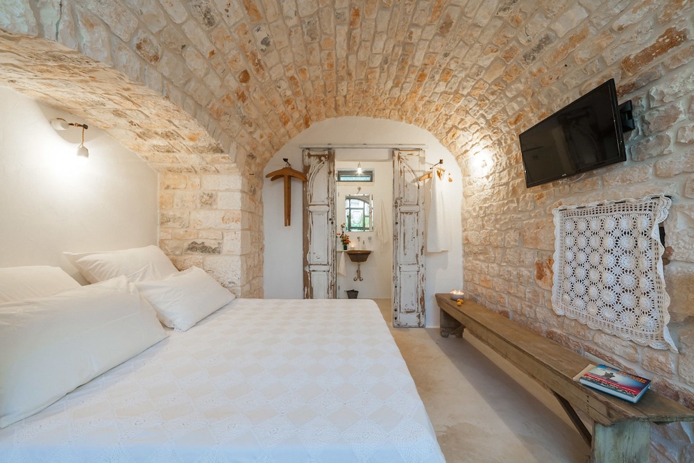 House, Multiple Bedrooms photo 1