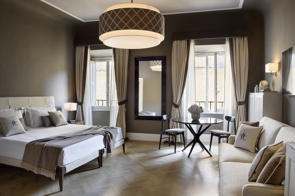 Deluxe Junior Suite photo 1