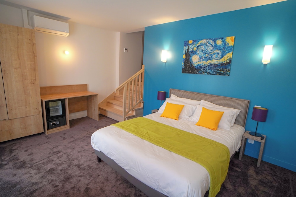 Comfort Double Room, City View