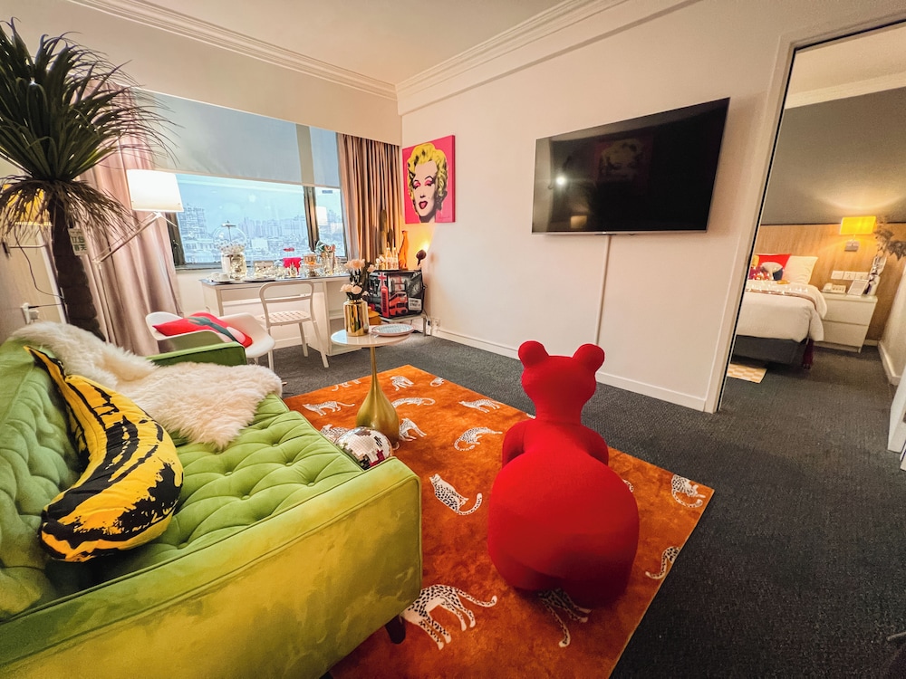 Deluxe Suite photo 2