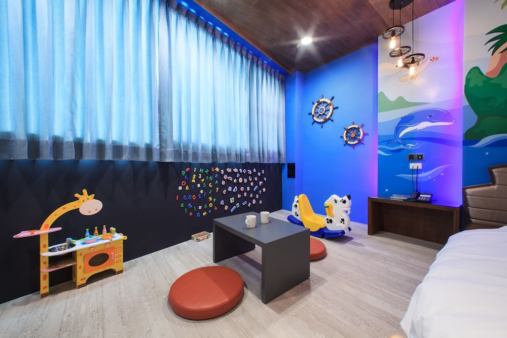 Pirate themed family room photo 1