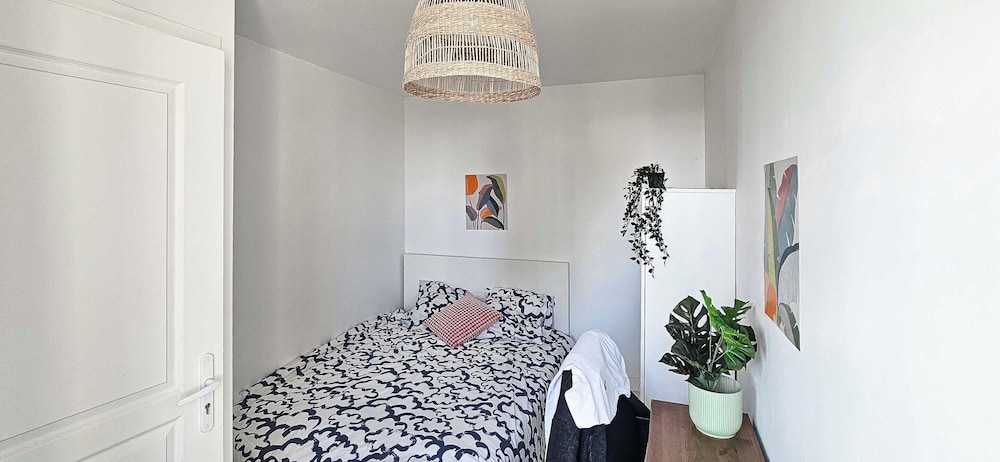 Apartment photo 1