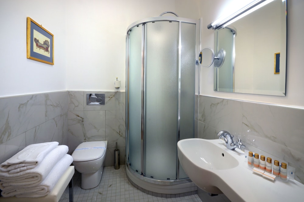 Deluxe Room - Photo 4