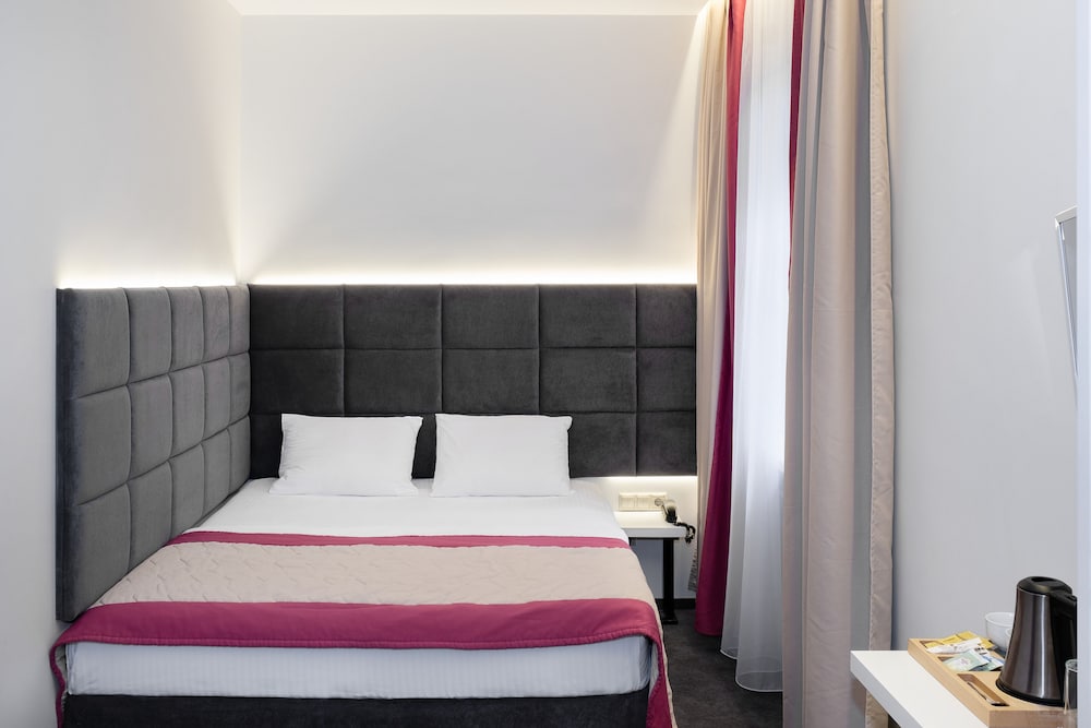 Business Room, 1 Double Bed