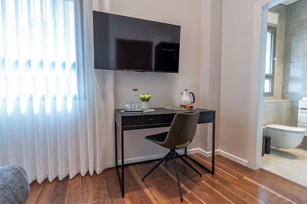 Standard Double Room - Photo 6