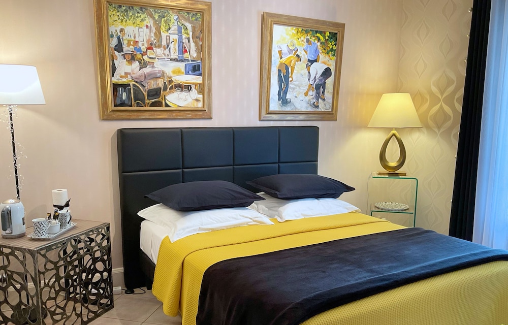 Deluxe Double Room photo 2