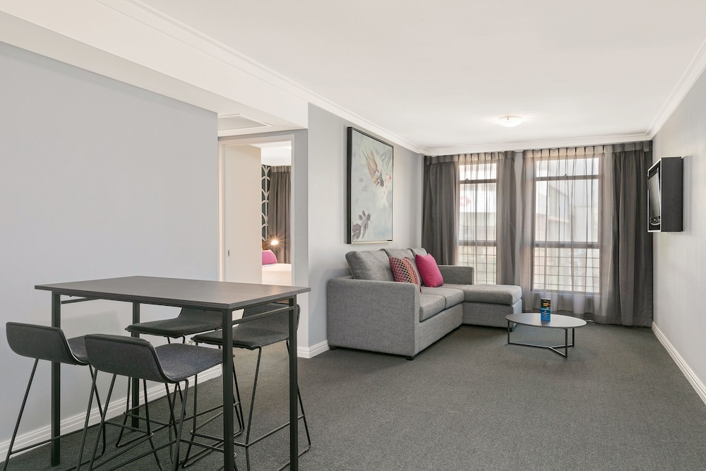 1 Bedroom Apartment - Weekly Housekeeping - Photo 7