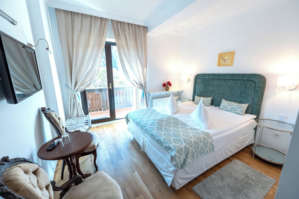 Design Double or Twin Room, Garden View