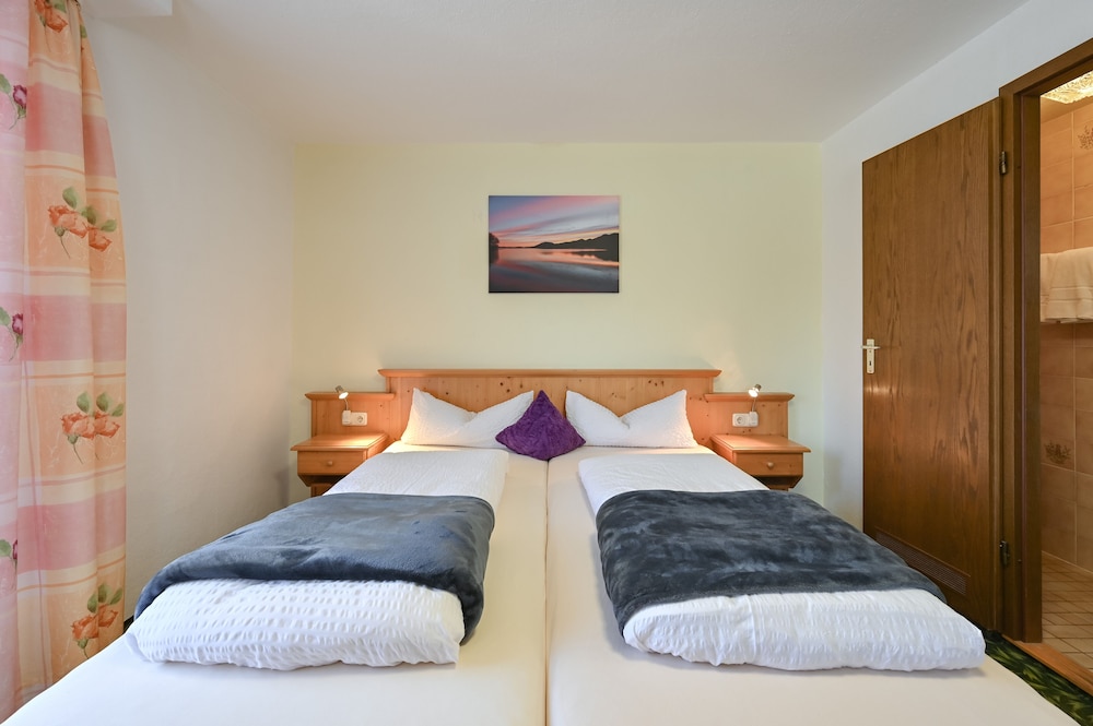 Double Room, Balcony - Photo 5