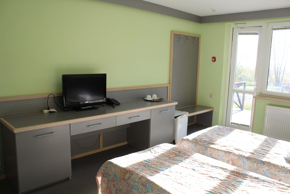 Standard Double or Twin Room, Bay View photo 3