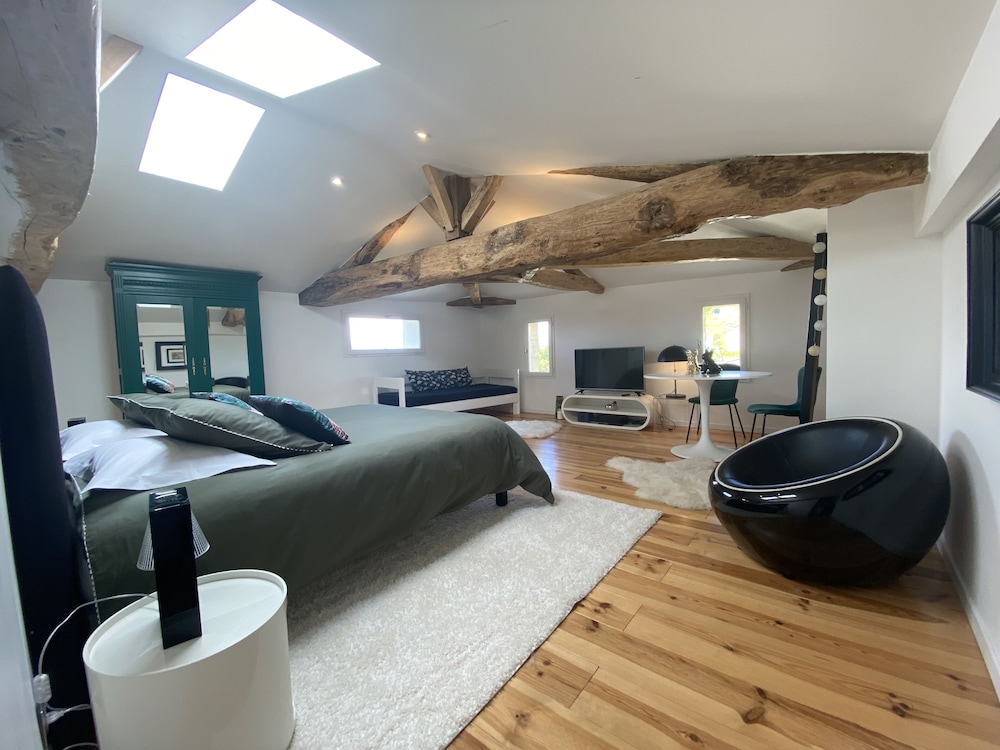Elite Double Room, 1 Bedroom, Non Smoking, Vineyard View photo 1