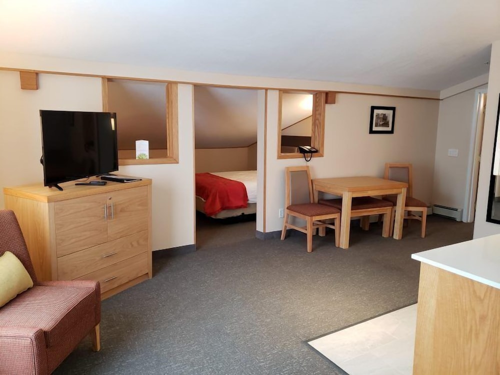 Family Studio Suite, 1 Bedroom, Non Smoking, Kitchenette