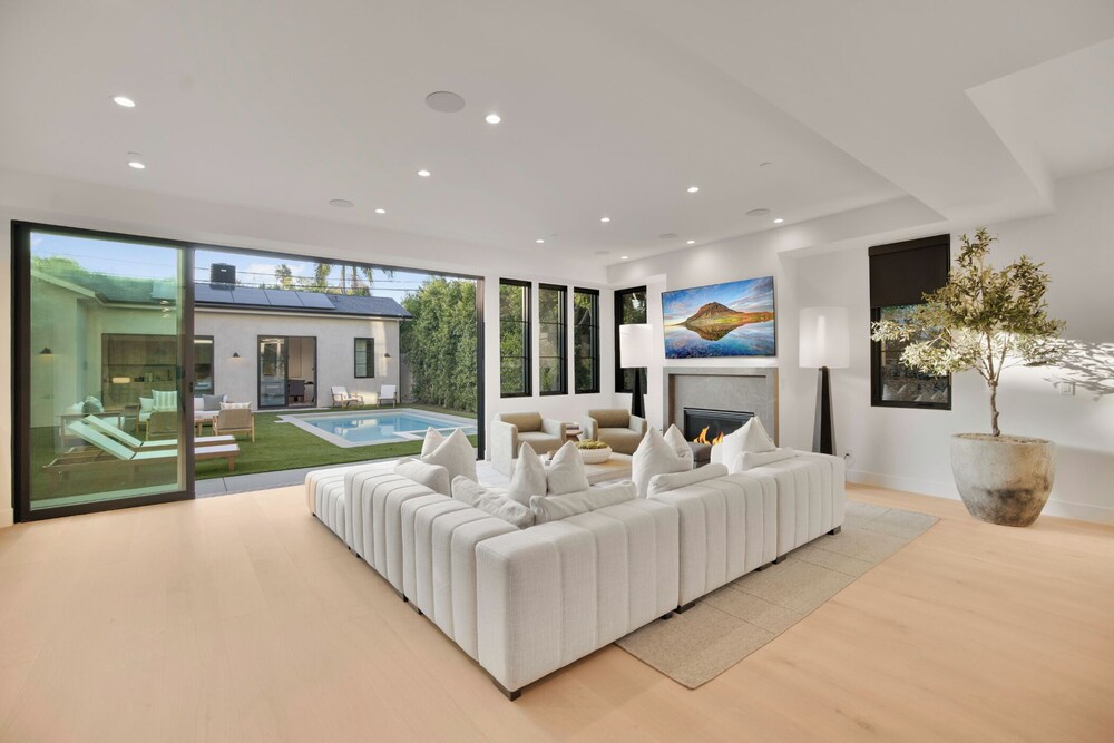 Luxury Villa, Multiple Beds, Pool Access, Pool View (Kraft Villa) photo 1