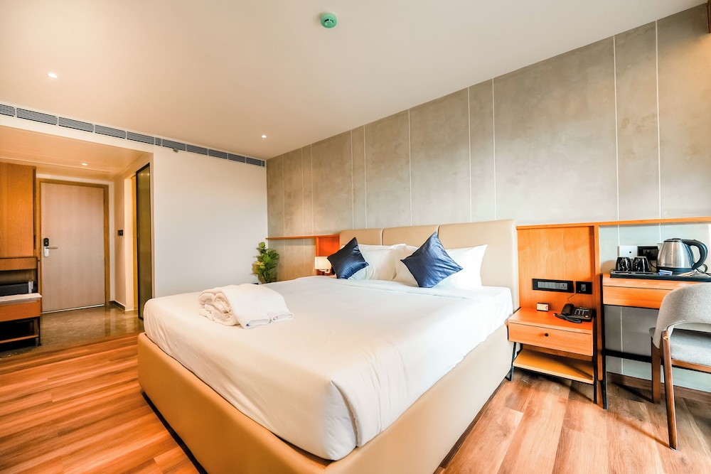 Comfort Suite, City View