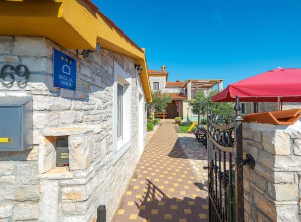 House (Holiday Home Luna)