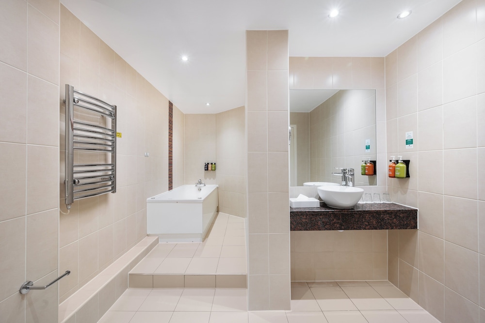 Premium Room, 1 Double Bed with Sofa bed - Photo 12