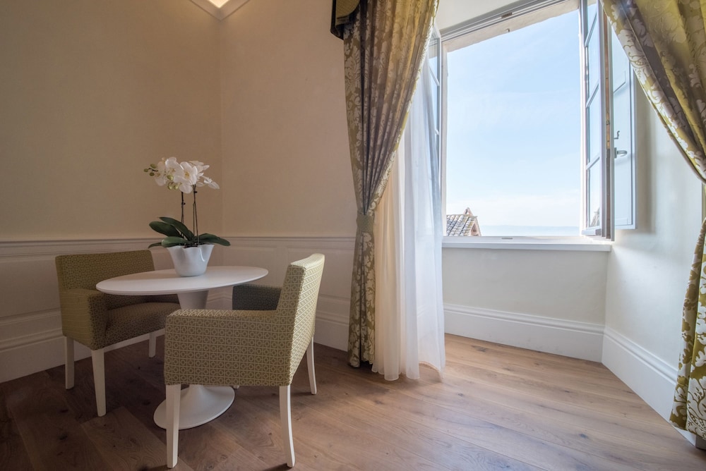Suite photo 2
