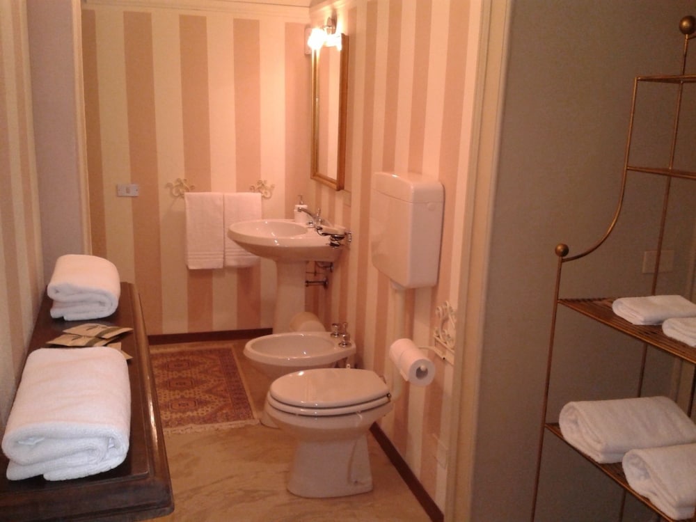 Royal Suite, Multiple Bedrooms, Ensuite, Executive Level, photo 6