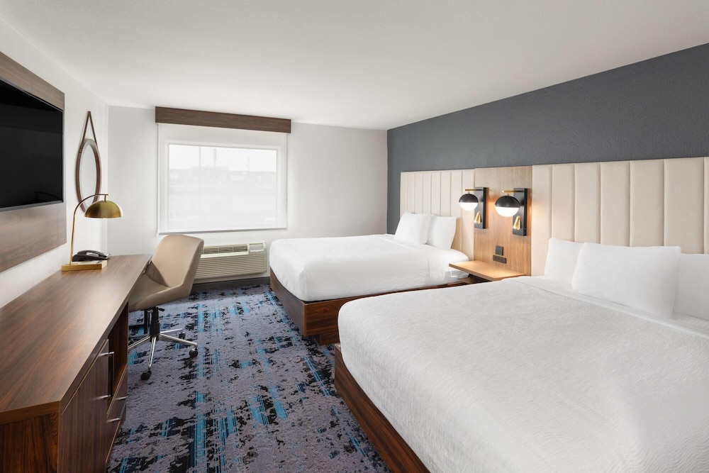 Room, 2 Double Beds, Non Smoking - Photo 1