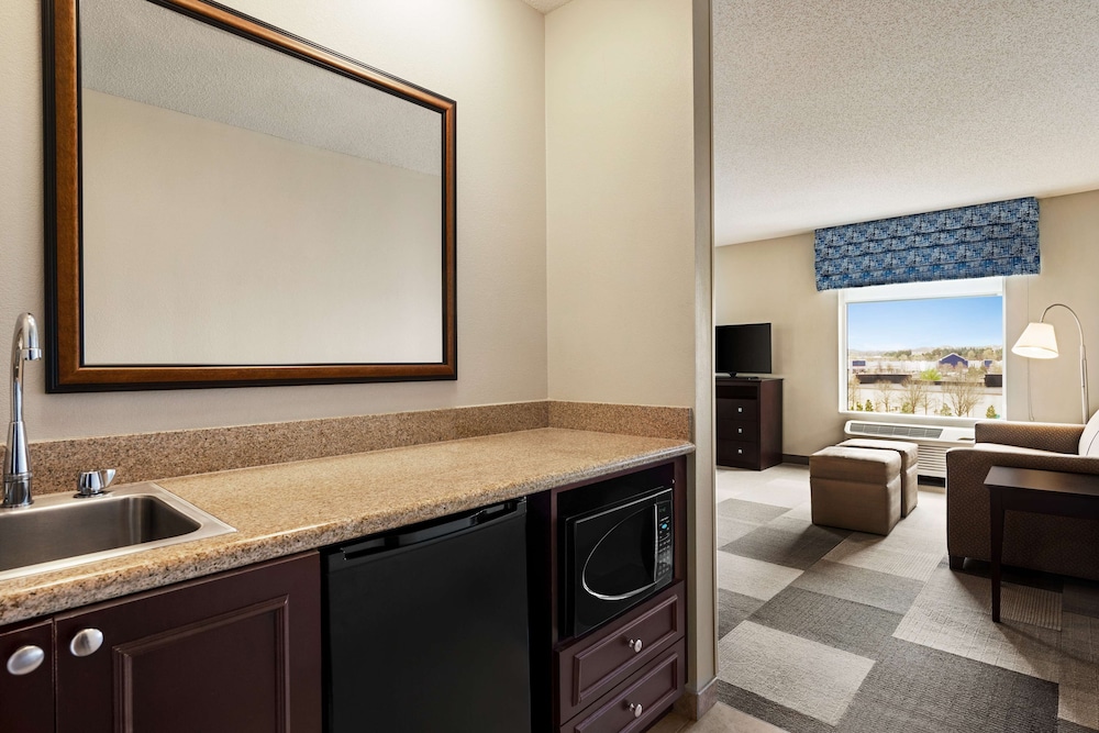 Suite, 1 King Bed, Accessible, Non Smoking - Photo 5