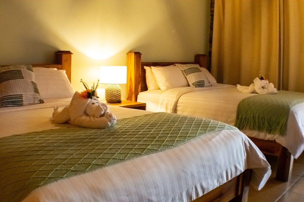 Family Double Room, 2 Double Beds, Mountain View photo 2