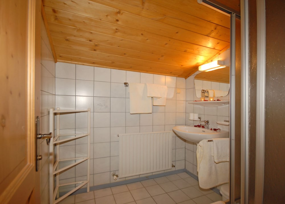 Apartment, 2 Bedrooms (incl. 65 EUR Cleaning Fee) photo 3