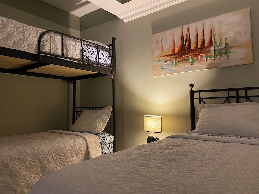 Standard Triple Room, 3 Twin Beds photo 2
