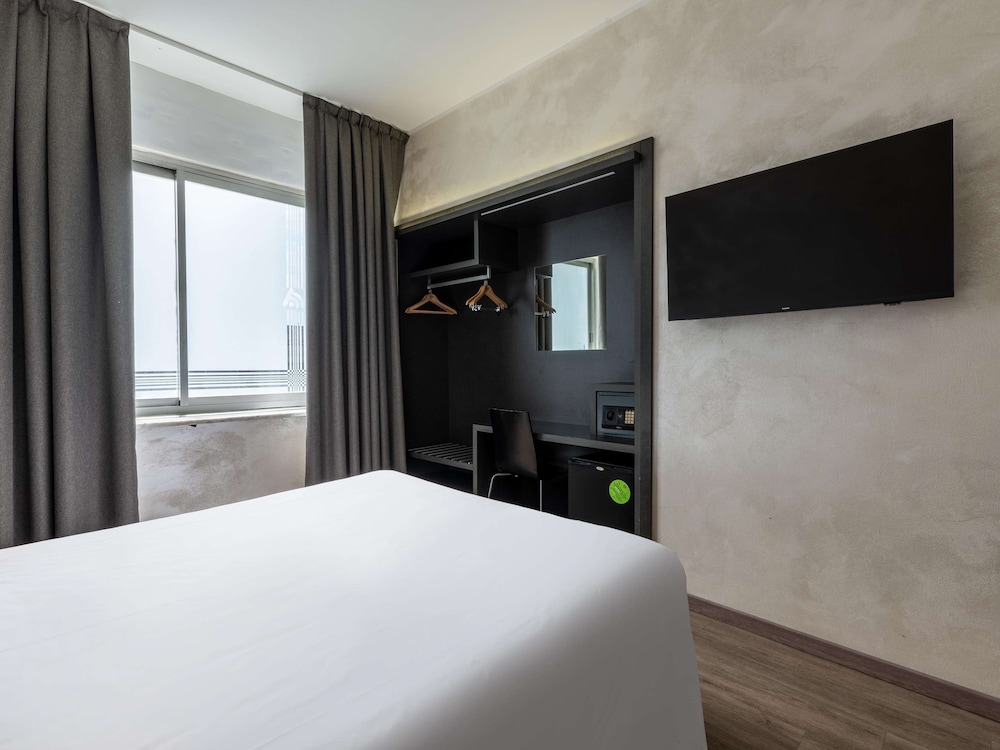 Standard Double Room - Photo 6