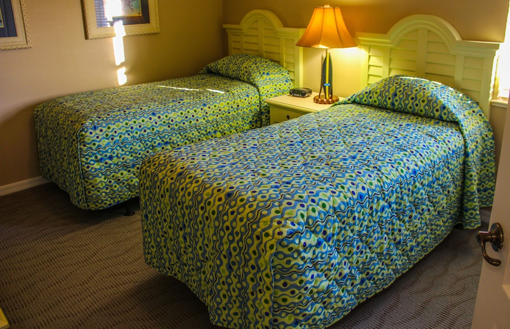 Apartment, 2 Bedrooms, Partial Ocean View - Photo 4