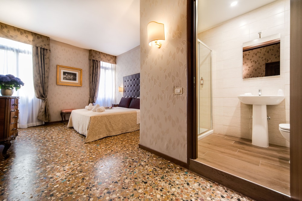 Triple Room, Canal View