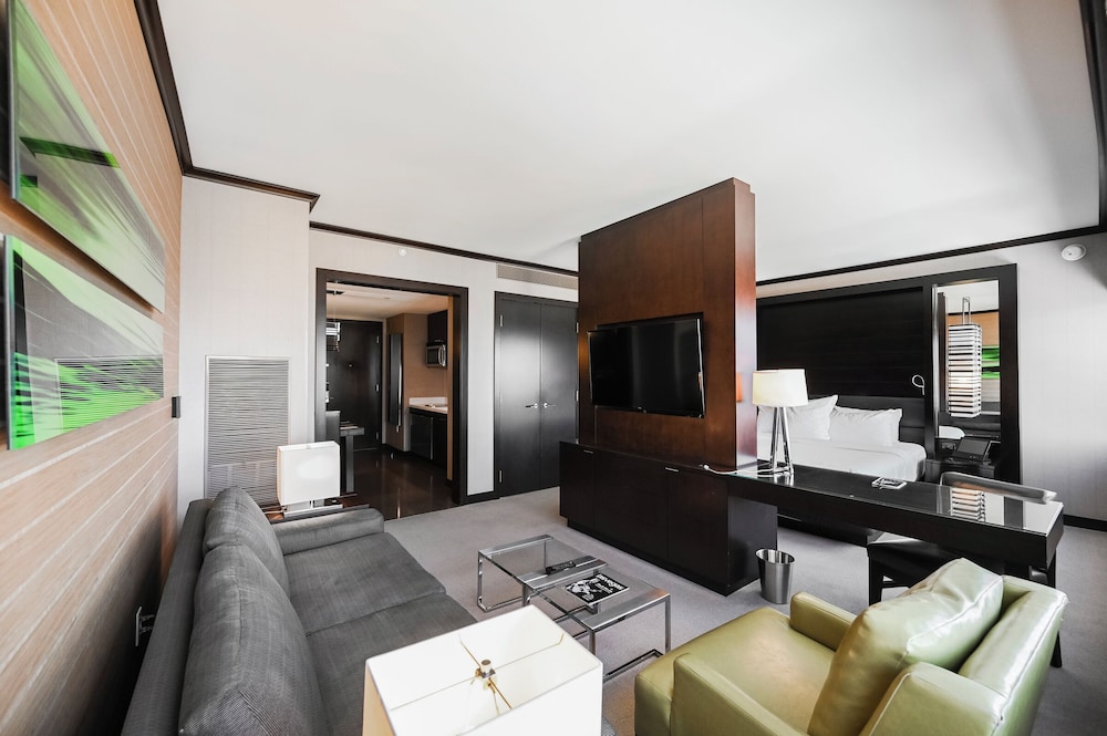 Studio - Vegas City View