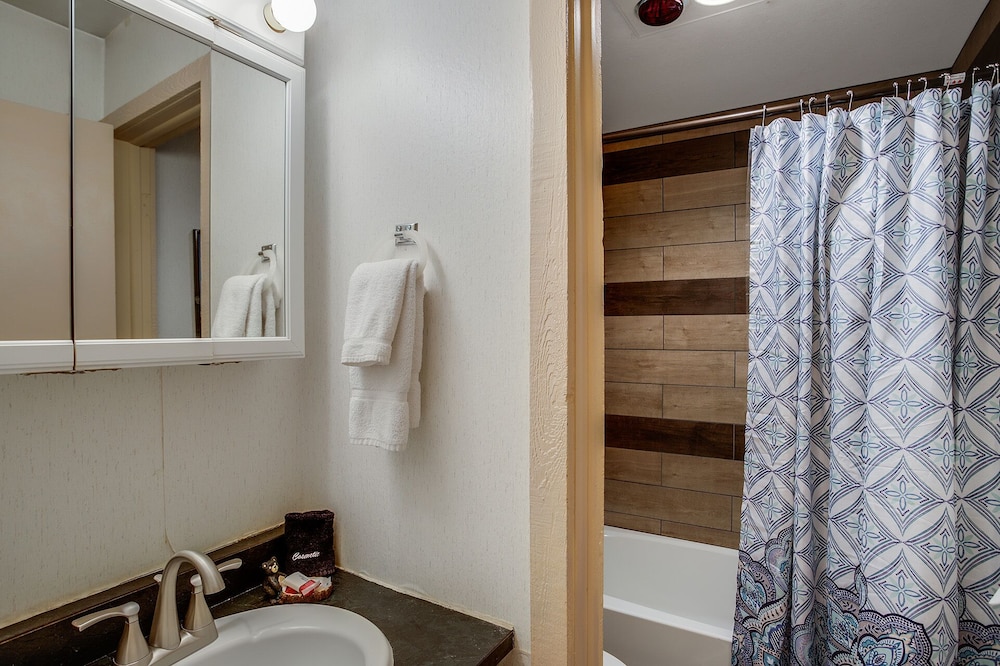 Standard Studio, 1 Bedroom, Hot Tub photo 2