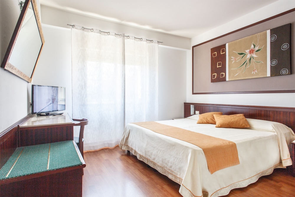 Classic Double or Twin Room photo 3