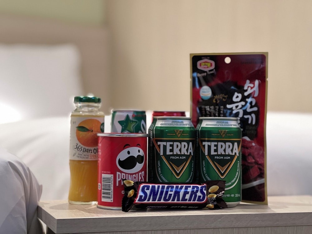 [My Minibar] Standard Double + Minibar (Alcohol included - ID check required)