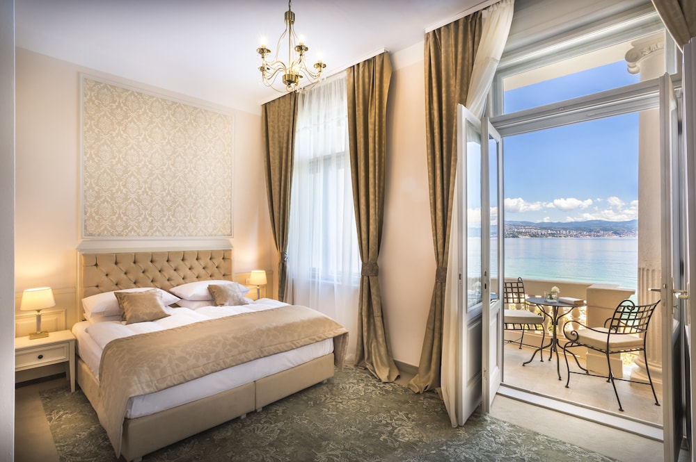 Superior Double Room, Balcony, Sea View - Photo 1