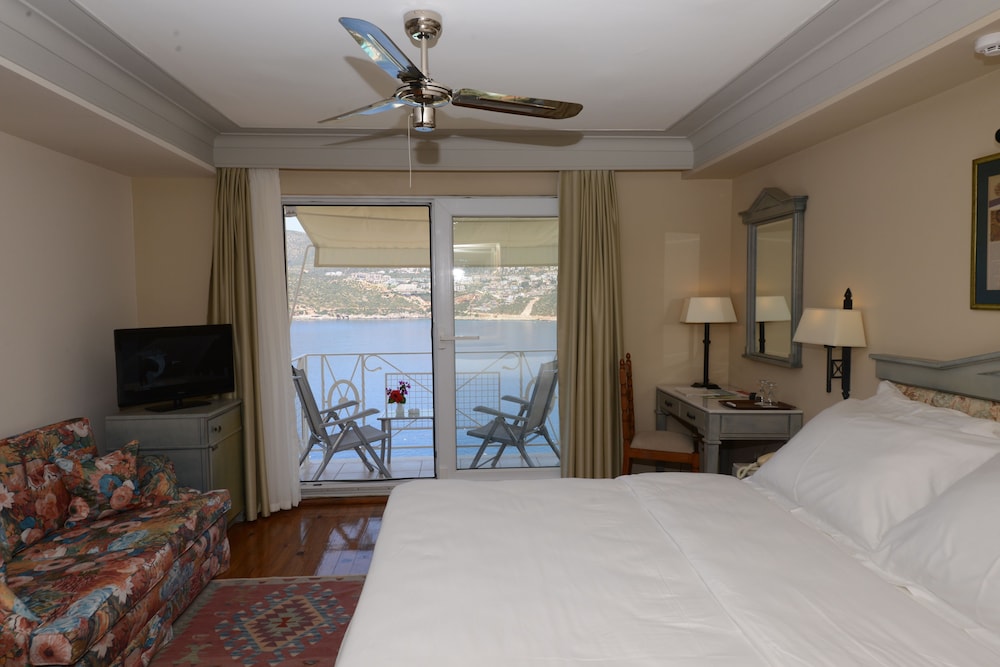 Superior Room, Sea View - Photo 6