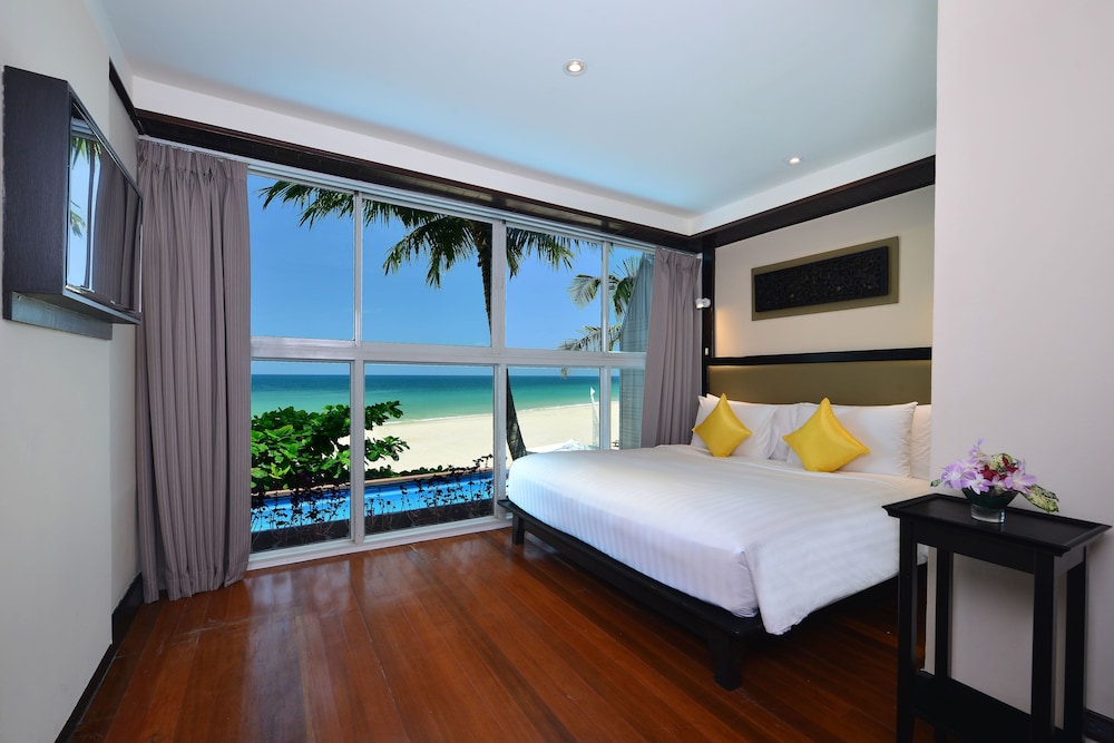 Andaman Beach Suite - Photo 3