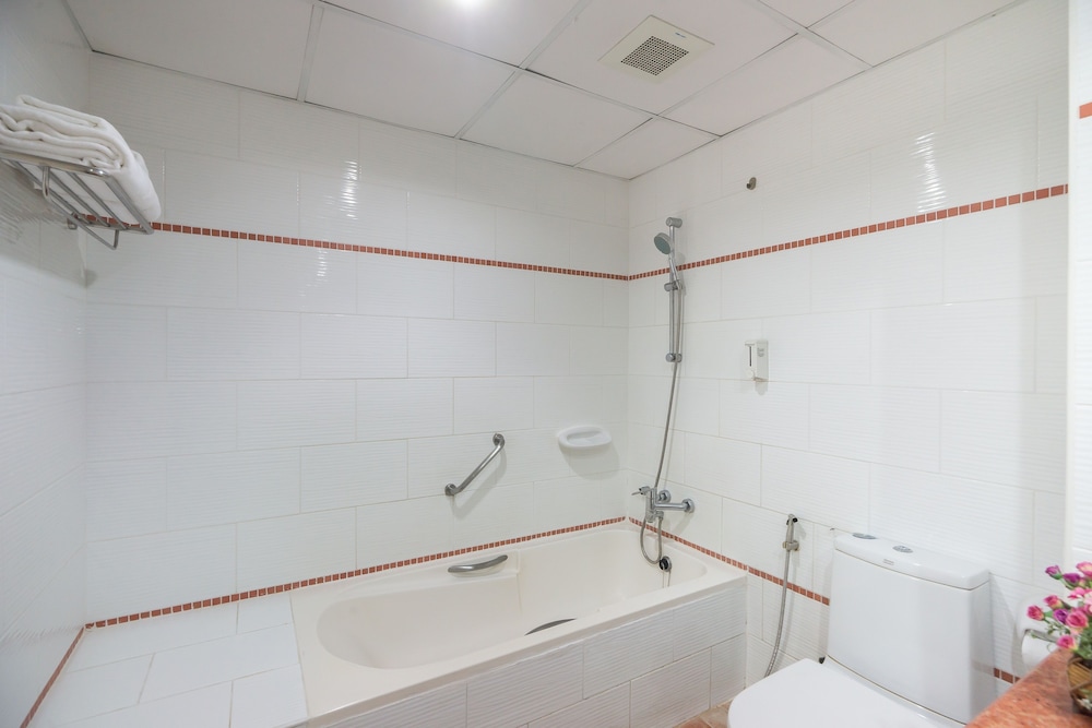 Deluxe Family Room-Pet Friendly - Photo 6