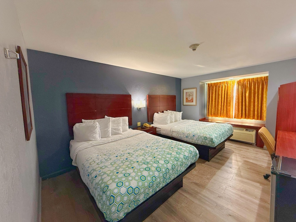 Basic Double Room photo 1