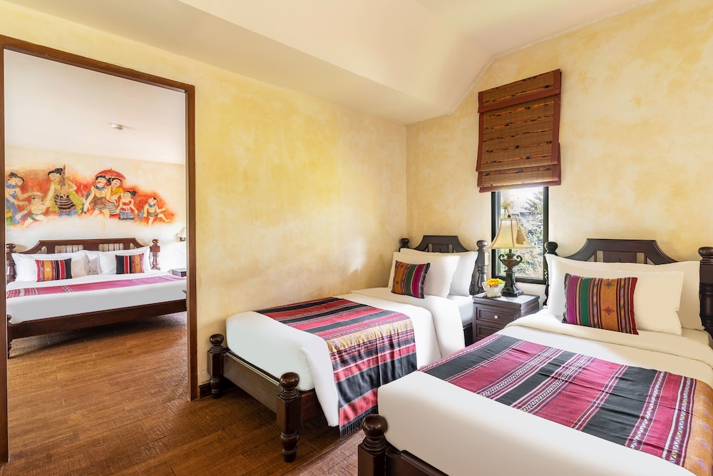 Family Room, Multiple Beds - Photo 4